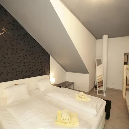 Séjour chez l'habitant Mountain - Night Only - Self Check In Zell am See